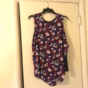 B2G1 free NWT asymmetrical overlay floral top